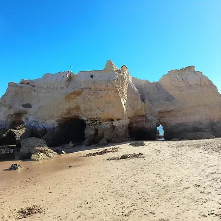 Da Rocha Beach, Amazing 180m Sea View بورتيماو